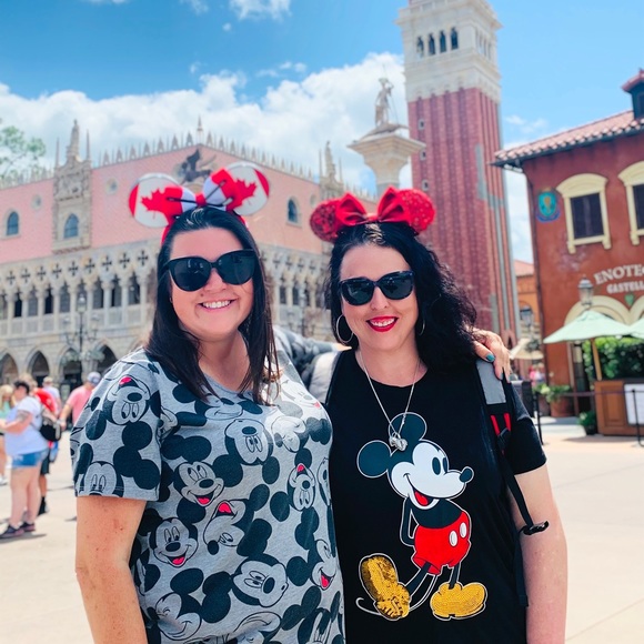 Meet your Posher, Amanda - Picture 1 of 1